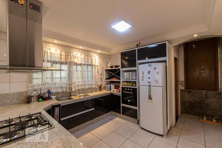 Casa à venda com 230m², 3 quartos e 2 vagasCopa e Cozinha
