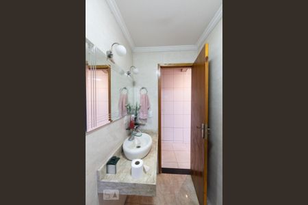 Casa à venda com 230m², 3 quartos e 2 vagasBanheiro Social