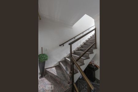 Escada de casa à venda com 3 quartos, 230m² em Chácara Santo Antônio (zona Leste), São Paulo