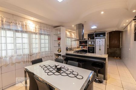 Casa à venda com 230m², 3 quartos e 2 vagasCopa e Cozinha