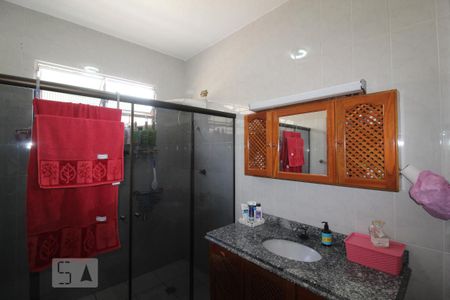 Casa à venda com 201m², 3 quartos e 4 vagasBanheiro 1 suite