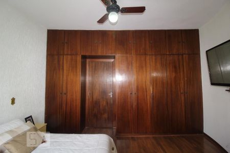 Casa à venda com 201m², 3 quartos e 4 vagasQuarto 2