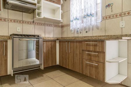 Casa à venda com 134m², 2 quartos e 3 vagas Casa à venda com 134m², 2 quartos e 3 vagasCozinha