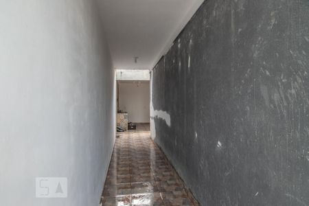 Casa à venda com 134m², 2 quartos e 3 vagas Casa à venda com 134m², 2 quartos e 3 vagasCorredor lateral externo