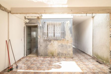 Casa à venda com 134m², 2 quartos e 3 vagas Casa à venda com 134m², 2 quartos e 3 vagasQuintal