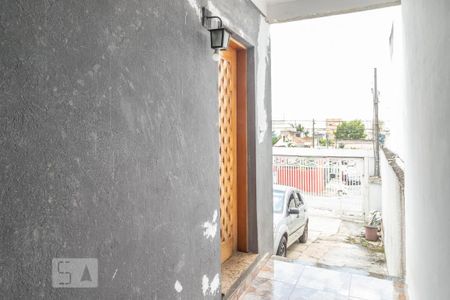 Casa à venda com 134m², 2 quartos e 3 vagas Casa à venda com 134m², 2 quartos e 3 vagasCorredor lateral externo
