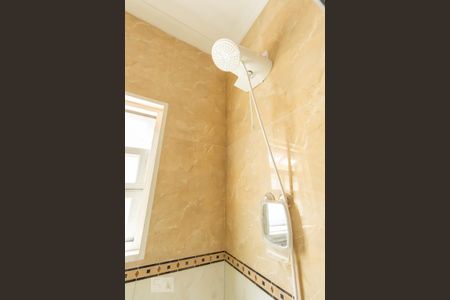 Casa à venda com 198m², 3 quartos e 2 vagas Casa à venda com 198m², 3 quartos e 2 vagasBanheiro