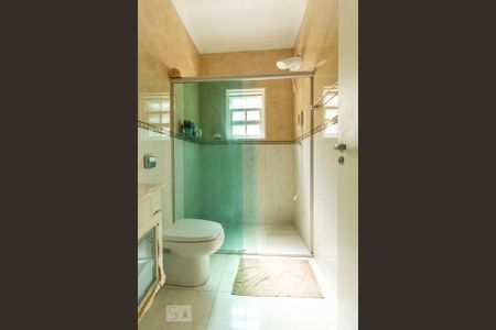 Casa à venda com 198m², 3 quartos e 2 vagas Casa à venda com 198m², 3 quartos e 2 vagasBanheiro