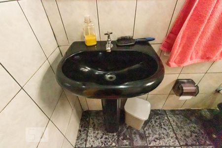 Casa à venda com 198m², 3 quartos e 2 vagas Casa à venda com 198m², 3 quartos e 2 vagasBanheiro 2