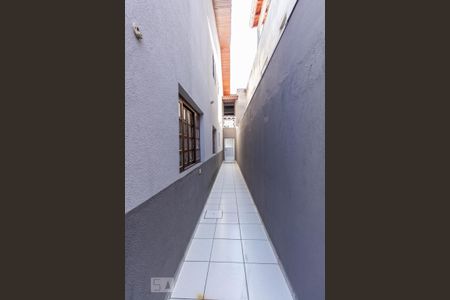 Casa à venda com 198m², 3 quartos e 2 vagas Casa à venda com 198m², 3 quartos e 2 vagasCorredor