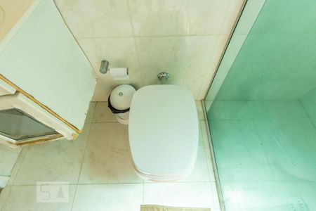 Casa à venda com 198m², 3 quartos e 2 vagas Casa à venda com 198m², 3 quartos e 2 vagasBanheiro