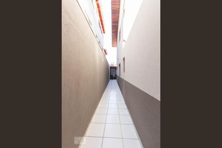 Casa à venda com 198m², 3 quartos e 2 vagas Casa à venda com 198m², 3 quartos e 2 vagasCorredor