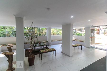 Apartamento para alugar com 52m², 2 quartos e 1 vaga Apartamento para alugar com 52m², 2 quartos e 1 vagaHall de entrada