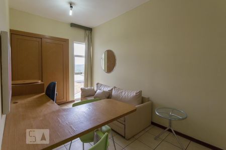 Apartamento à venda com 30m², 1 quarto e 1 vagaSala