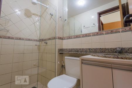 Banheiro  de apartamento à venda com 1 quarto, 30m² em Lago Norte, Brasília