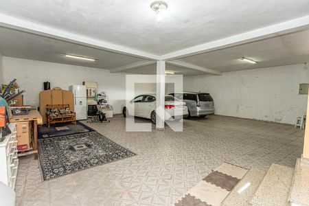 Casa à venda com 360m², 3 quartos e 8 vagas Casa à venda com 360m², 3 quartos e 8 vagasGaragem coberta
