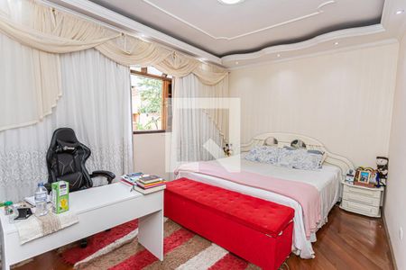 Casa à venda com 360m², 3 quartos e 8 vagas Casa à venda com 360m², 3 quartos e 8 vagasSuite 3