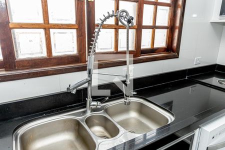 Casa à venda com 360m², 3 quartos e 8 vagas Casa à venda com 360m², 3 quartos e 8 vagasCozinha