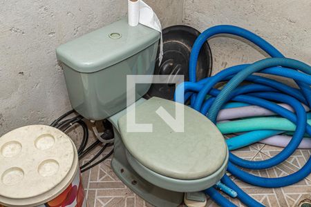 Casa à venda com 360m², 3 quartos e 8 vagas Casa à venda com 360m², 3 quartos e 8 vagasBanheiro de Serviço