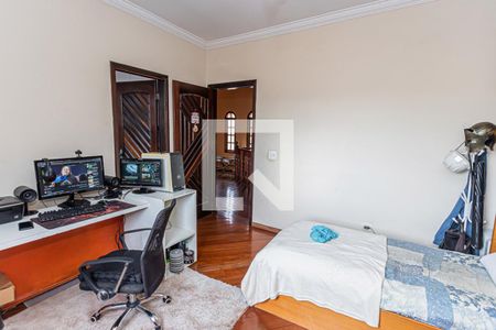 Casa à venda com 360m², 3 quartos e 8 vagas Casa à venda com 360m², 3 quartos e 8 vagasSuite 2