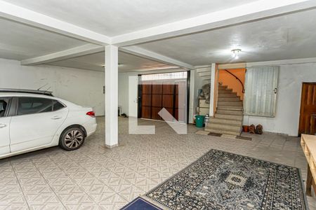 Casa à venda com 360m², 3 quartos e 8 vagas Casa à venda com 360m², 3 quartos e 8 vagasGaragem coberta