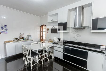 Casa à venda com 360m², 3 quartos e 8 vagas Casa à venda com 360m², 3 quartos e 8 vagasCozinha