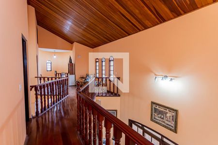 Casa à venda com 360m², 3 quartos e 8 vagas Casa à venda com 360m², 3 quartos e 8 vagasHall de passagem