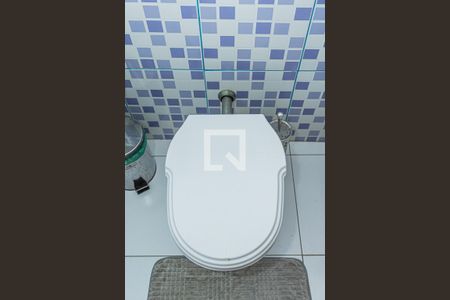 Casa à venda com 360m², 3 quartos e 8 vagas Casa à venda com 360m², 3 quartos e 8 vagasBanheiro suite 2