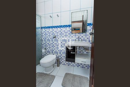 Casa à venda com 360m², 3 quartos e 8 vagas Casa à venda com 360m², 3 quartos e 8 vagasBanheiro suite 2