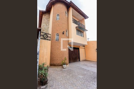Casa à venda com 360m², 3 quartos e 8 vagas Casa à venda com 360m², 3 quartos e 8 vagasGaragem descoberta