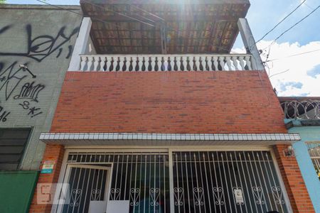 Casa à venda com 300m², 2 quartos e 4 vagasFachada 