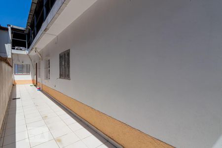 Casa à venda com 300m², 2 quartos e 4 vagasCorredor Lateral