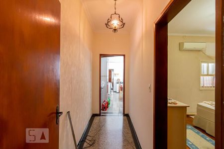 Corredor 1 de casa à venda com 2 quartos, 300m² em Cambuci, São Paulo