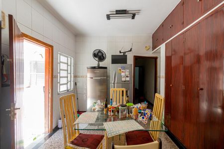 Casa à venda com 300m², 2 quartos e 4 vagasCozinha 