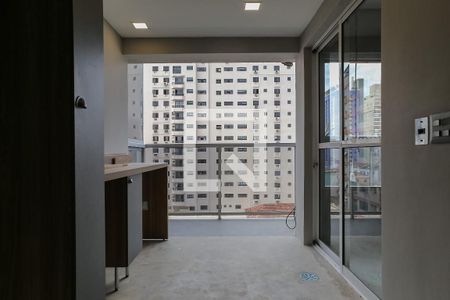 Apartamento para alugar com 74m², 1 quarto e 1 vagaVaranda