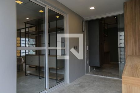 Apartamento para alugar com 74m², 1 quarto e 1 vagaVaranda