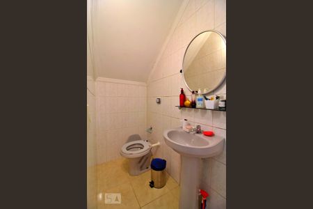 Casa à venda com 255m², 4 quartos e 5 vagasBanheiro de Serviço