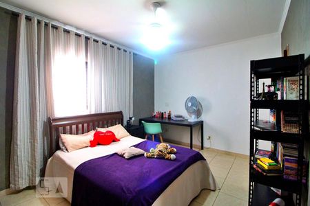 Casa à venda com 255m², 4 quartos e 5 vagasQuarto 3