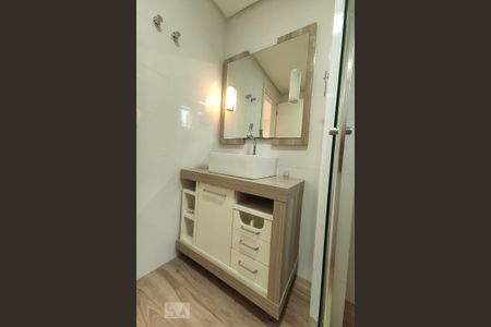 Casa à venda com 160m², 2 quartos e 2 vagas Casa à venda com 160m², 2 quartos e 2 vagasBanheiro da Suíte 1