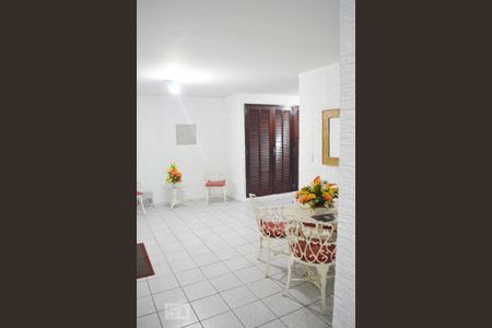 Apartamento para alugar com 72m², 2 quartos e 1 vagaHall social