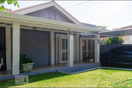 Casa à venda com 200m², 4 quartos e 4 vagasFachada