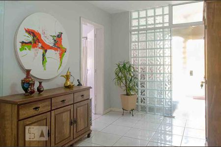 Sala de casa à venda com 4 quartos, 200m² em Cavalhada, Porto Alegre