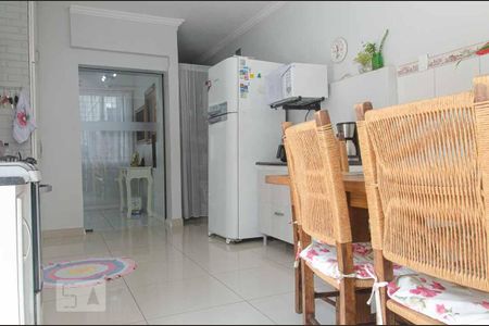 Casa à venda com 200m², 4 quartos e 4 vagasCozinha