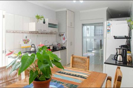 Casa à venda com 200m², 4 quartos e 4 vagasCozinha