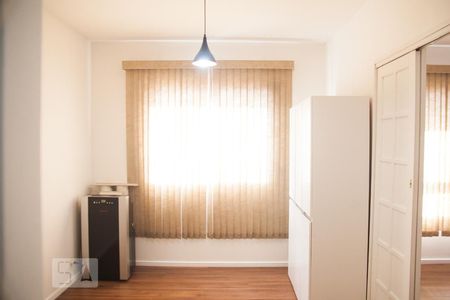 Apartamento para alugar com 28m², 1 quarto e 1 vaga Apartamento para alugar com 28m², 1 quarto e 1 vagaQuarto