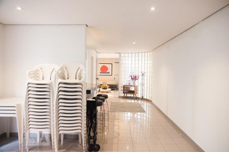 Apartamento para alugar com 28m², 1 quarto e 1 vaga Apartamento para alugar com 28m², 1 quarto e 1 vagaÁrea comum - Salão de festas