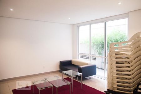 Apartamento para alugar com 28m², 1 quarto e 1 vaga Apartamento para alugar com 28m², 1 quarto e 1 vagaÁrea comum - Salão de festas