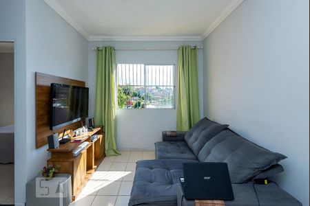 Sala de apartamento para alugar com 2 quartos, 45m² em Heliópolis, Belo Horizonte