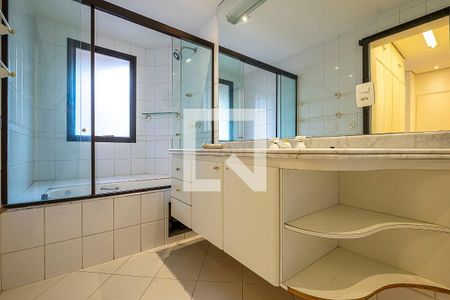 Apartamento à venda com 160m², 3 quartos e 2 vagasSuíte 1 - Banheiro