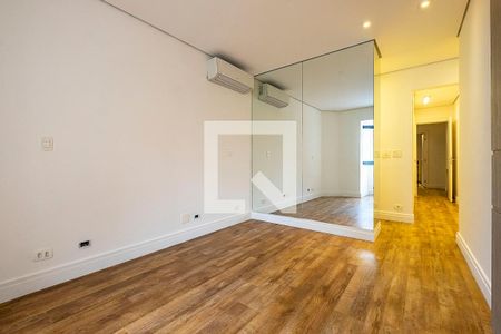 Apartamento à venda com 160m², 3 quartos e 2 vagasSuíte 1